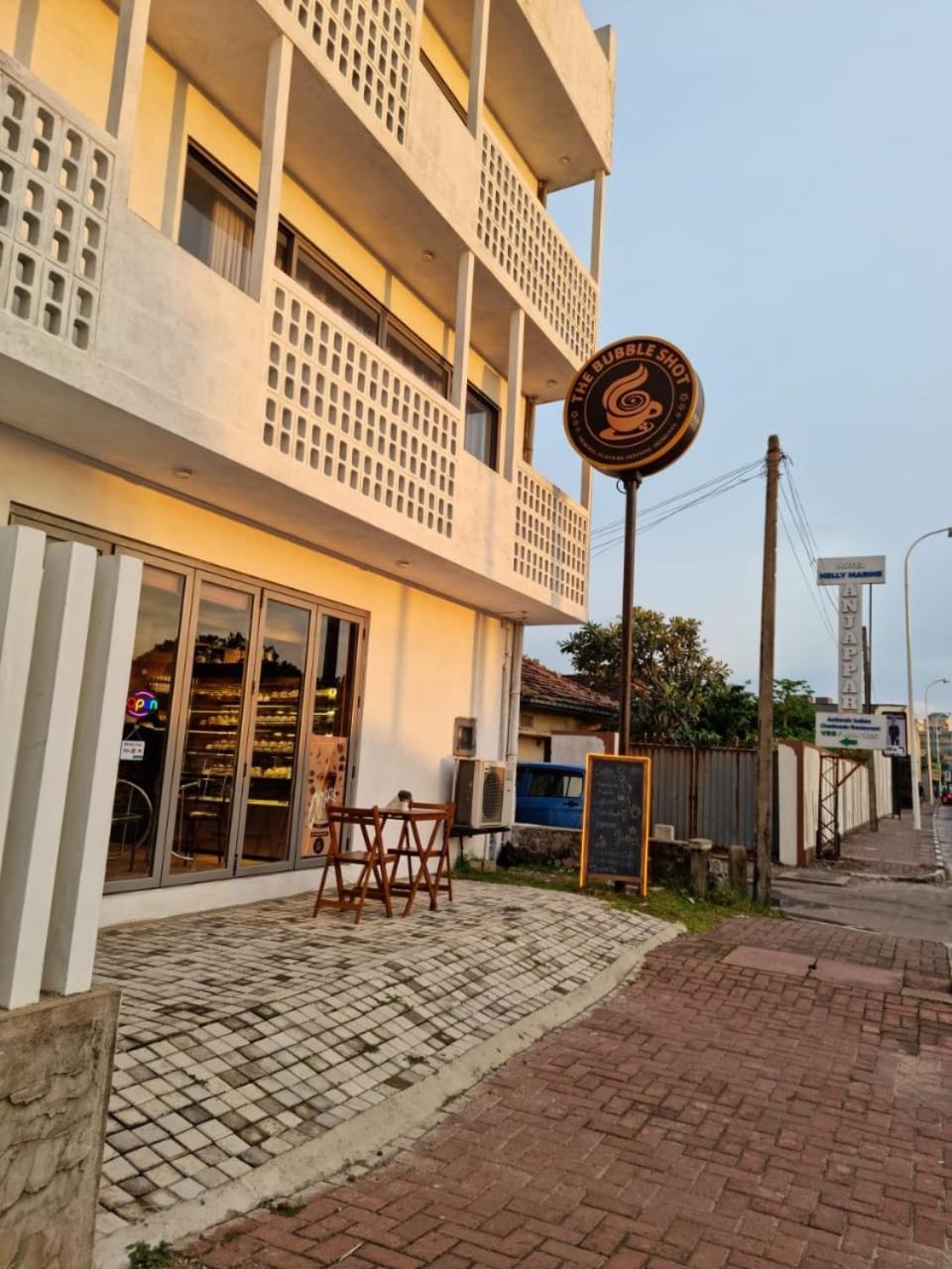 Four Petals Inn Kolombo Dış mekan fotoğraf