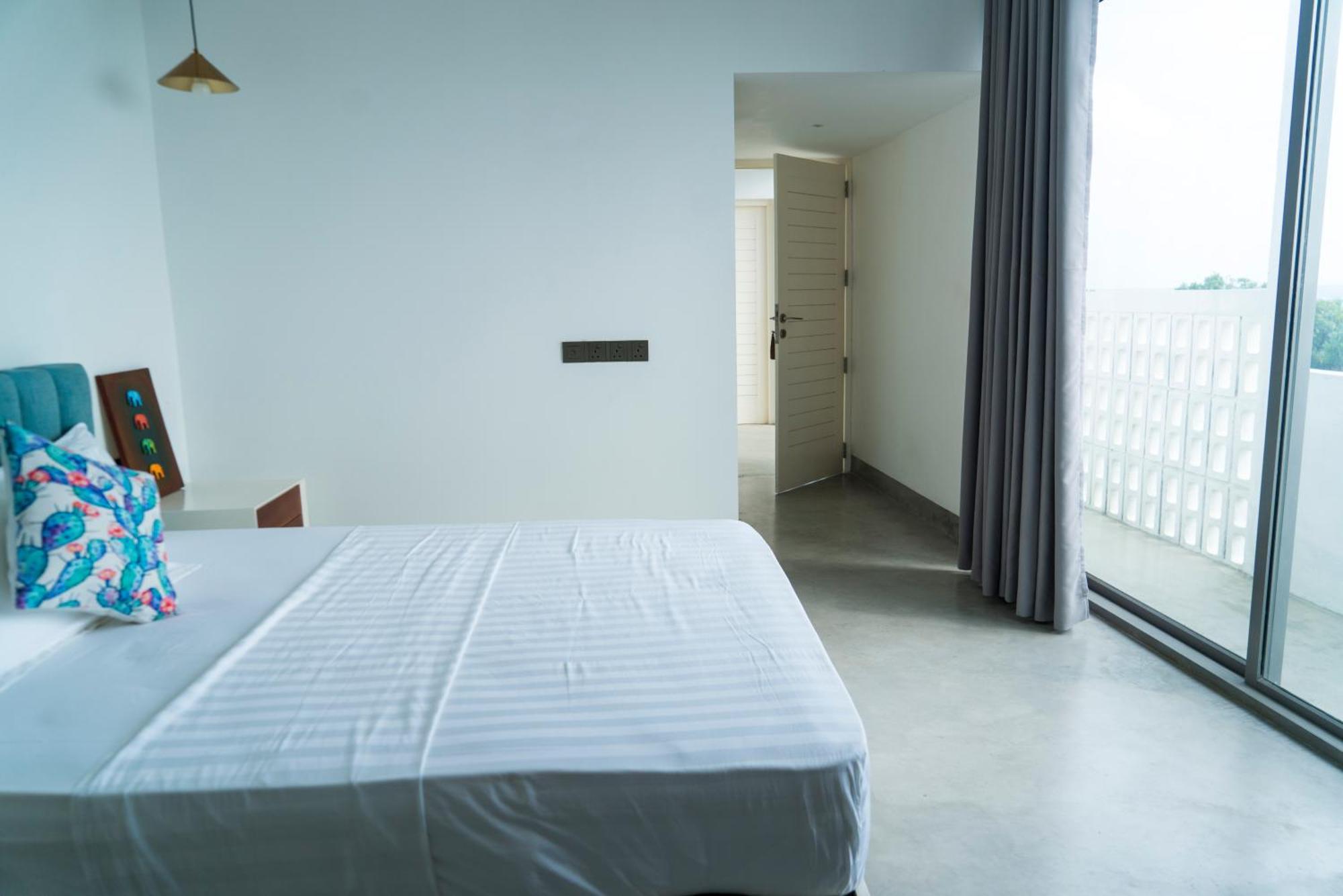 Four Petals Inn Kolombo Dış mekan fotoğraf